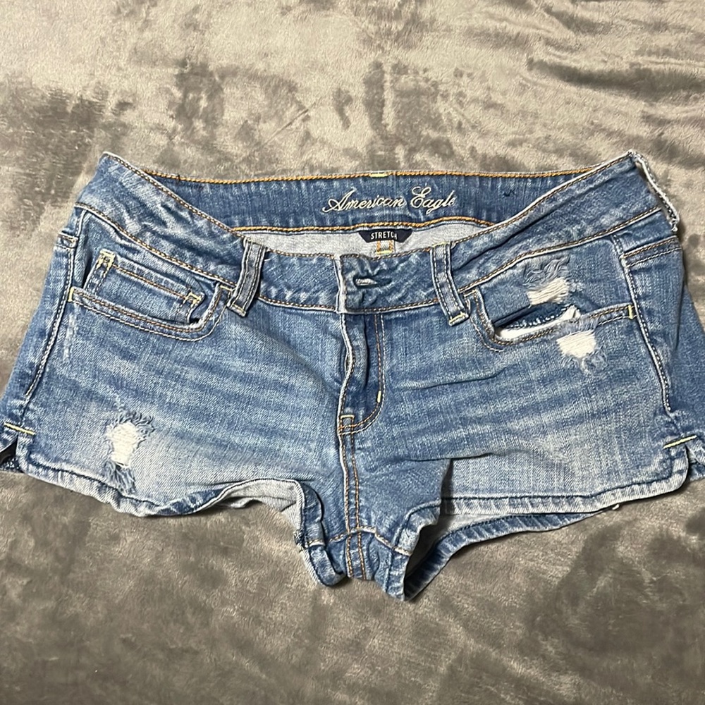 American Eagle Low rise Shorts